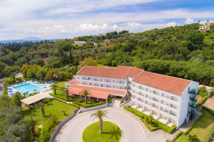 Πάσχα στο LIVADI NAFSIKA HOTEL 4* στην Κέρκυρα